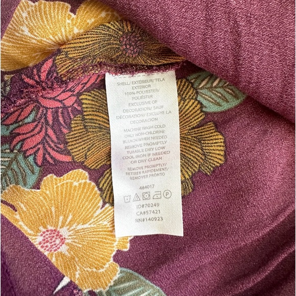 Beautiful Floral Long Sleeve Blouse by Loft - Picture 5 of 5